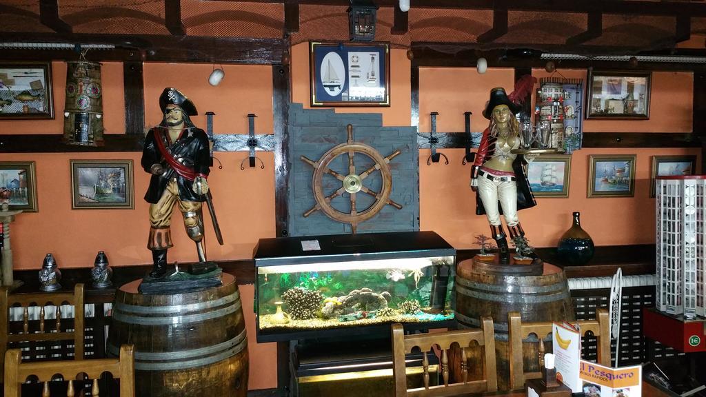 Hostal El Pesquero Бургос Экстерьер фото