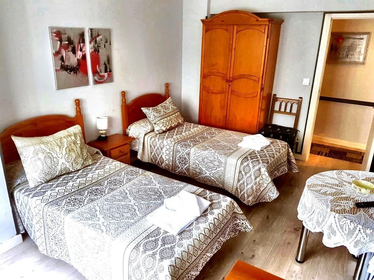 Hostal El Pesquero Бургос Экстерьер фото