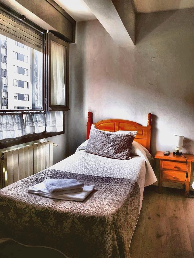 Hostal El Pesquero Бургос Экстерьер фото